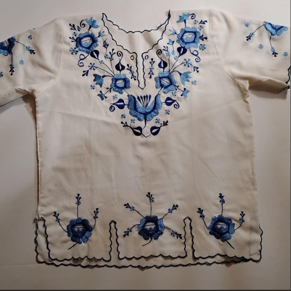 Vintage Mexican Peasant Top - White With Blue Floral Embroidery